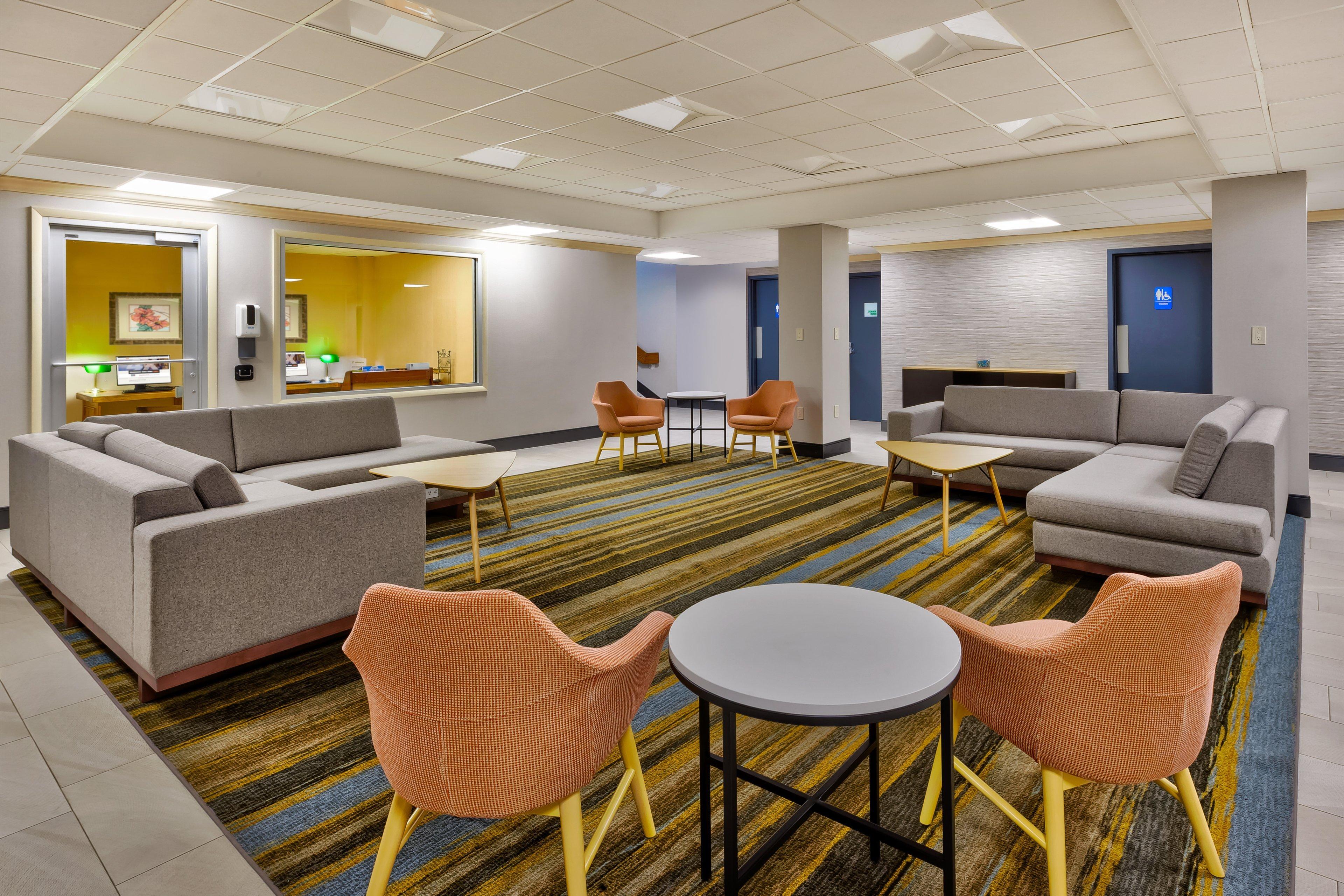 Holiday Inn Westbury-Long Island By Ihg Carle Place Exterior photo