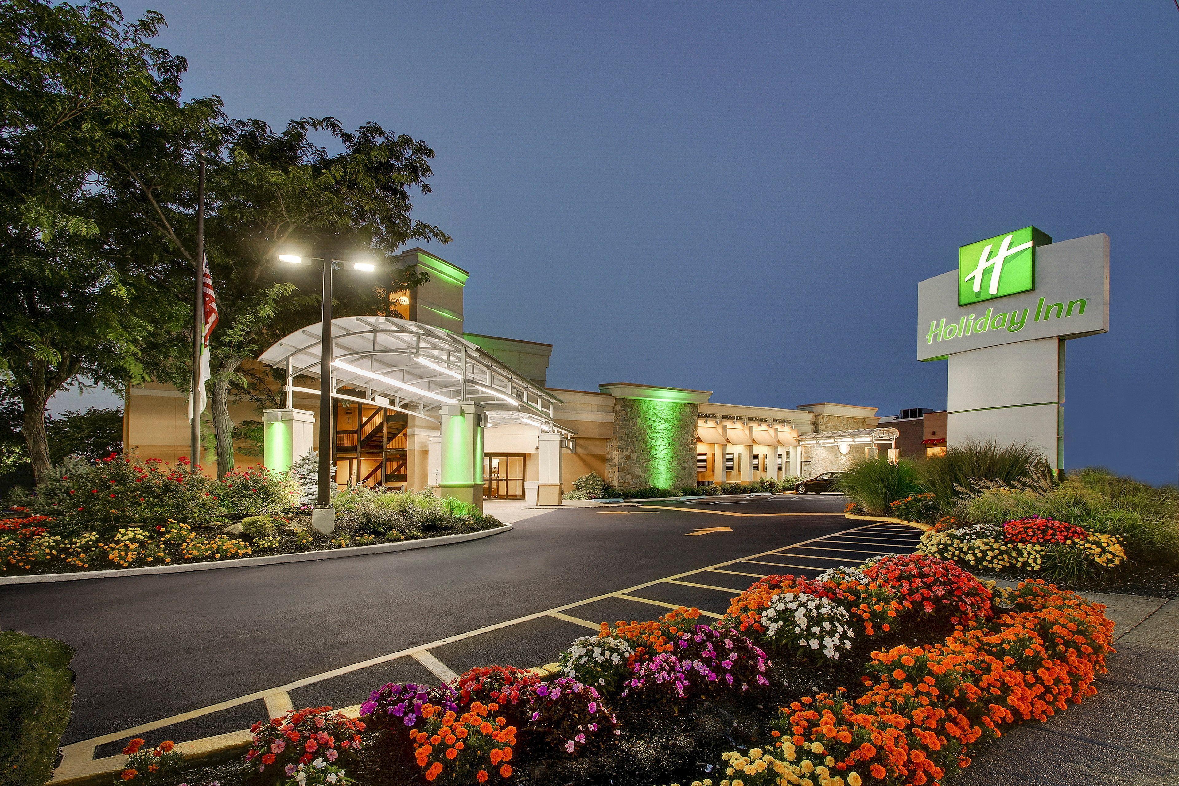 Holiday Inn Westbury-Long Island By Ihg Carle Place Exterior photo